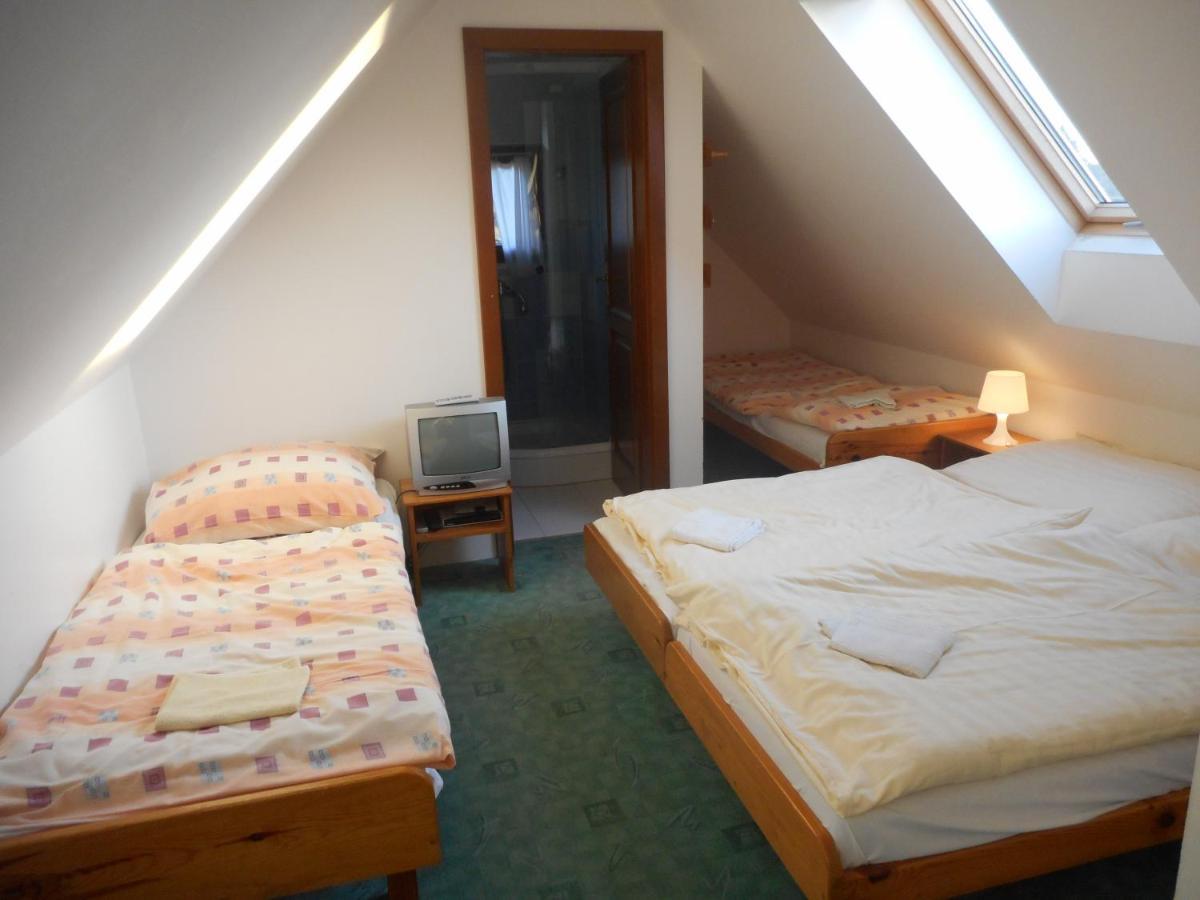 Chalupa A Apartmany Lojka Benecko Extérieur photo