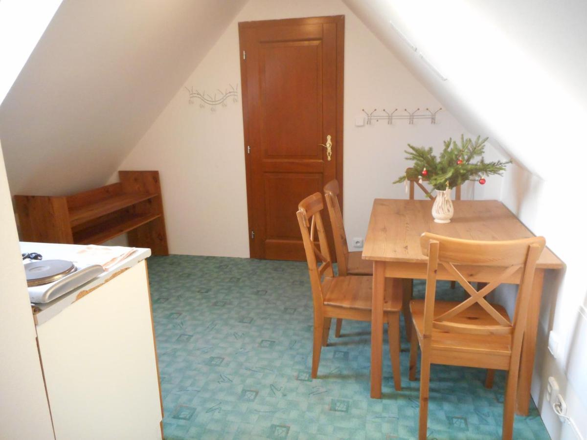 Chalupa A Apartmany Lojka Benecko Extérieur photo